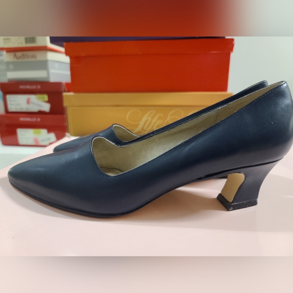 Rafferty 6.5 Navy Blue Heels